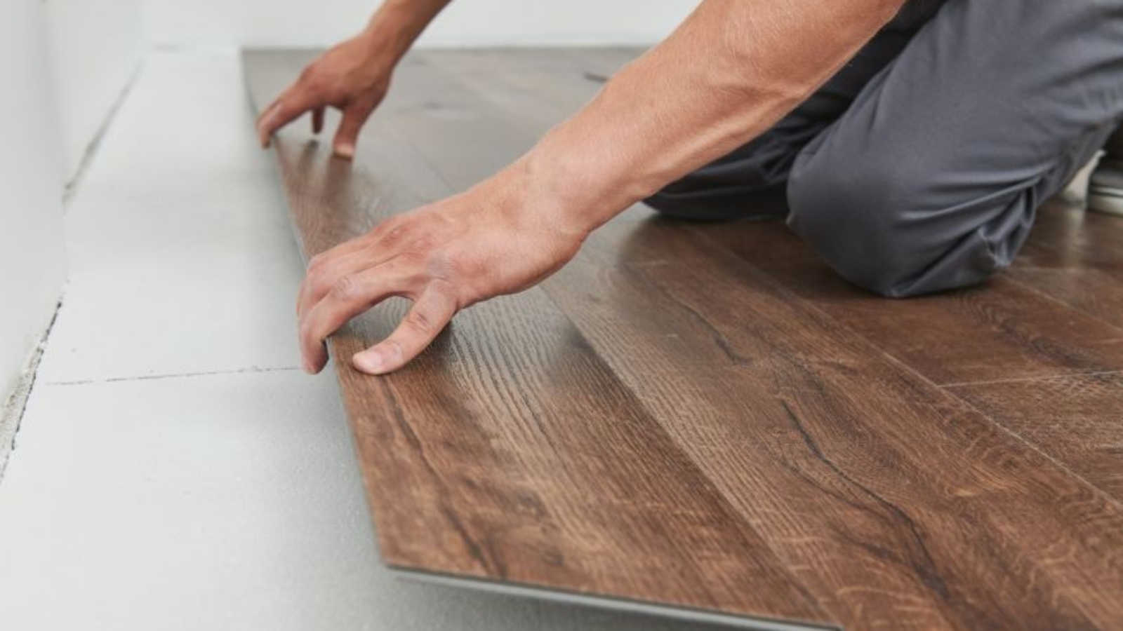 Why Interior Designers Recommend SPC Flooring in Dubai