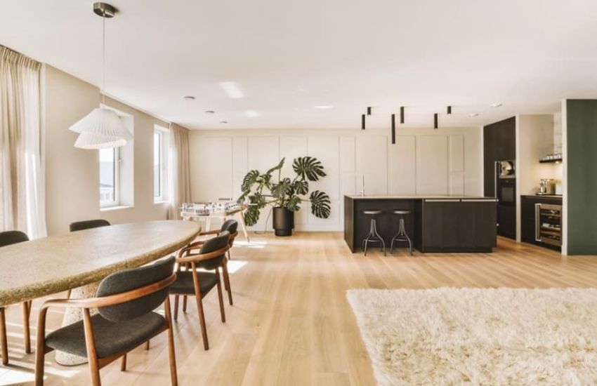 why SPC Flooring Is Ideal for High-Traffic Areas in UAE