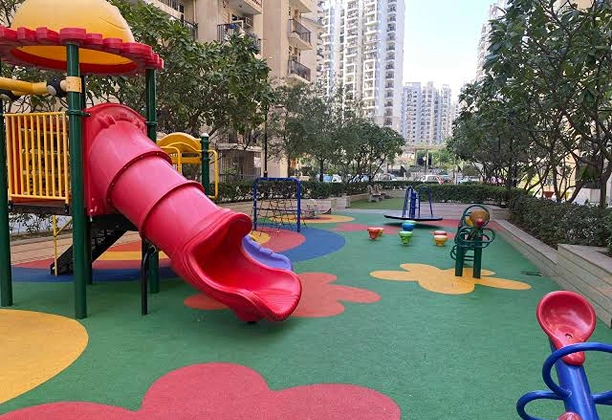 EPDM Flooring surface texture with rubber safety layers for outdoor sports areas and playground installations.