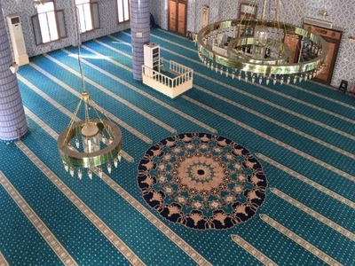 Mosque Carpet Dubai featuring dense woven fibers with clear prayer line patterns for daily worship areas.