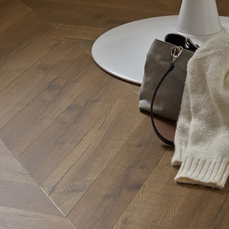 Rich Toffee Oak Signature Chevron LVT Floorings