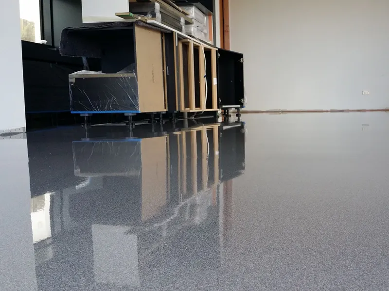 Solvent-based epoxy floor coating for durable surfaces in Dubai