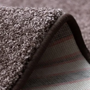 Brown-wall-to-wall-carpet-back-detail