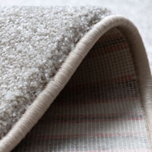 light-beige-shaggy-rug-backing-detail-dubai